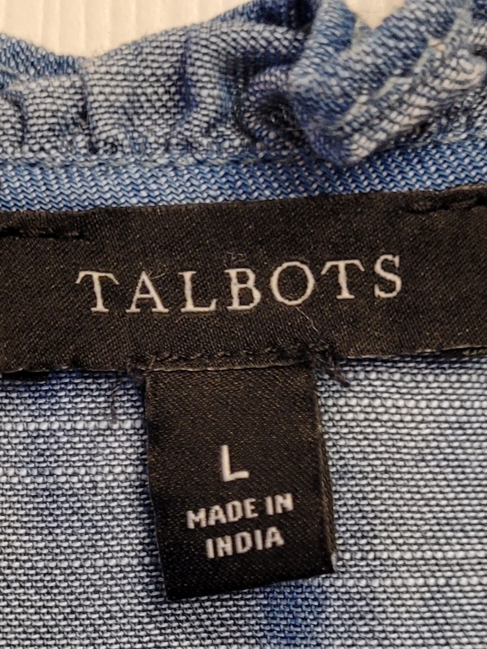 Talbots Women's Blue Embroidered Chambray Sleeveless Top Sz. Lg. - Picture 3 of 8